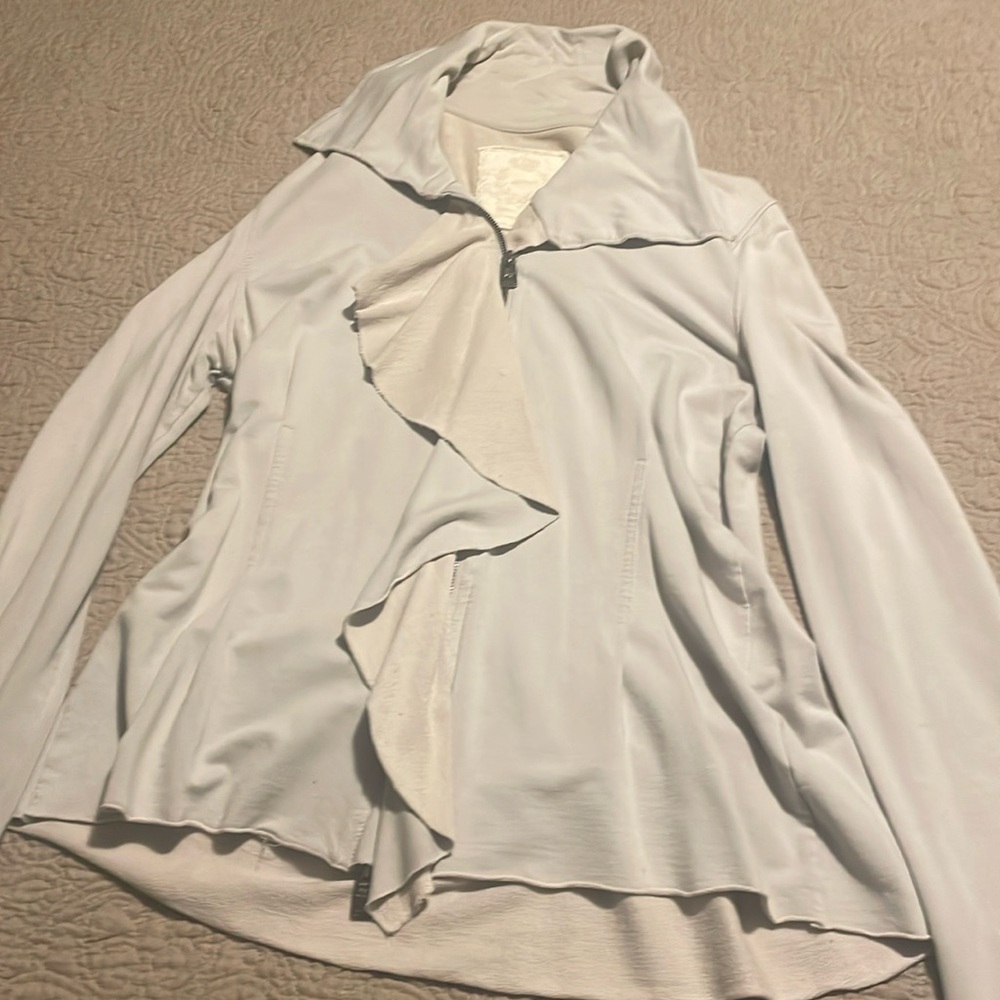 ❤️ 5 for 15.  Jackets by Cino gray sweatshirt with front ruffle